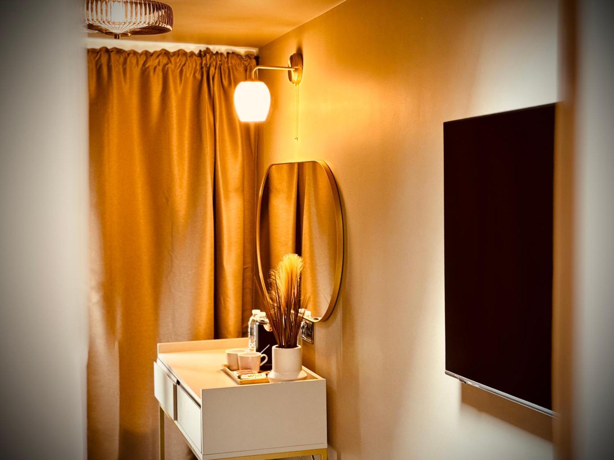 Rooms At The Quayside - Stylish En-Suite Rooms On Poole Quay All Fully Refurbed Exterior photo